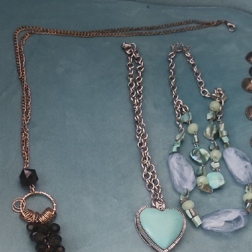 Necklace Set - Picture 4 of 6